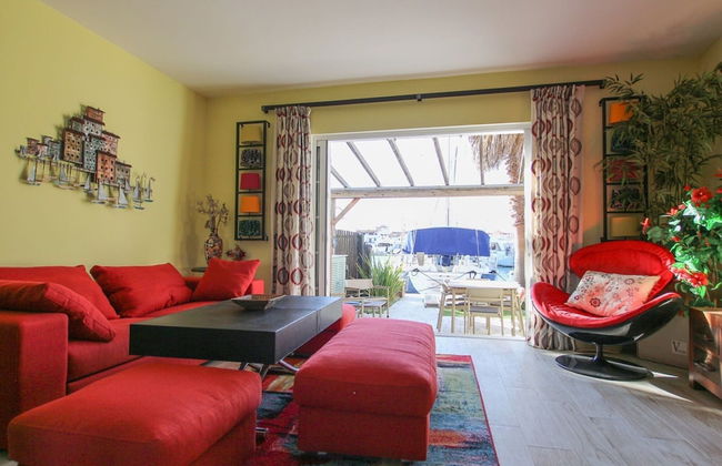 Lovely Holiday Home in Port Grimaud With Terrace - Photo 1