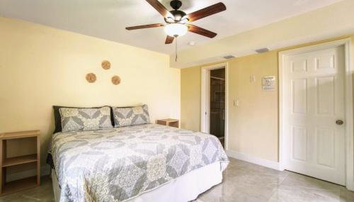 Relaxing 3 Bedroom House-Close to Beaches and Airport! - Foto 3