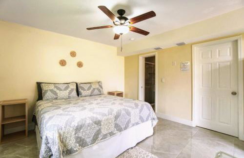 Relaxing 3 Bedroom House-Close to Beaches and Airport! - Foto 4