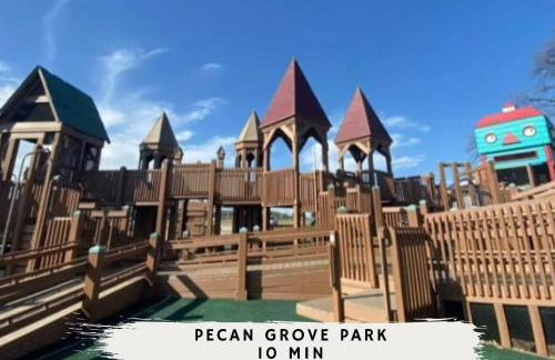 Lakefront Mansion with Pool and Cinema - Foto 55