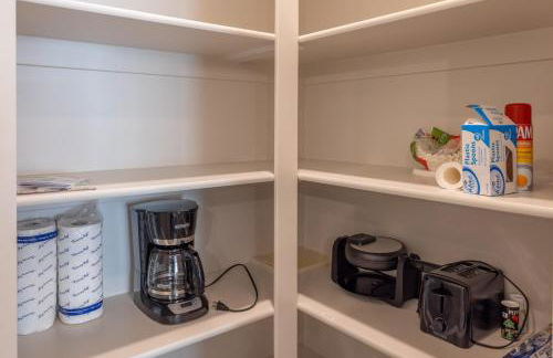 Poolside Plunge - Foto 39