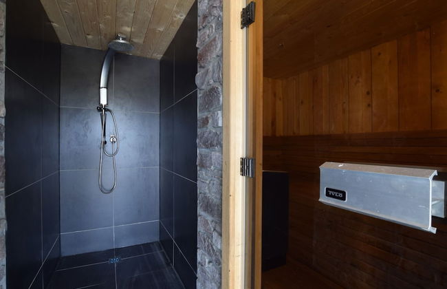 Grandeur Villa with Sauna & Hot Tub in Durbuy - Photo 20