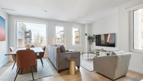 Stylish 2 BR w Roof Deck Access - Mins to NYC - Foto 1