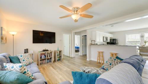 Coastal Emerald Isle Retreat with Deck and Grill! - Foto 4