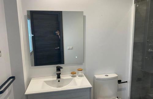 Gran casa cerca de la playa con 3 dormitorios en Pedregalejo - Photo 68