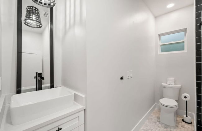 Soho Serenity by Brightwild Pool Hot Tub - Foto 29