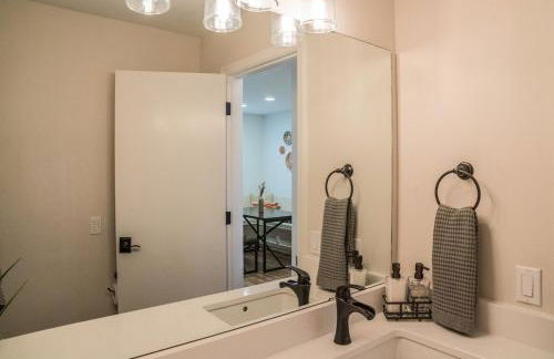 Luxe Bavarian Retreat - in Town with Hot Tub - Foto 30