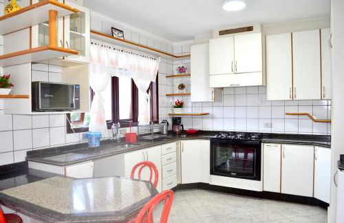 INTEIRO com 3 SUITES E PISCINA - Photo 14