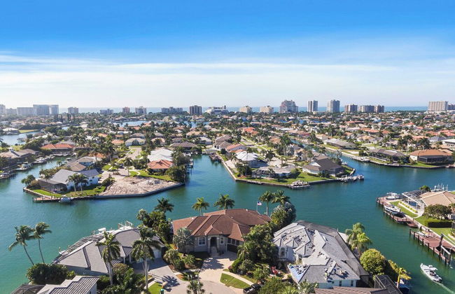 Marco Polo by Avantstay Waterfront 5bdr, Pool, Spa, Fire Pit, Walk to Beach - Foto 11