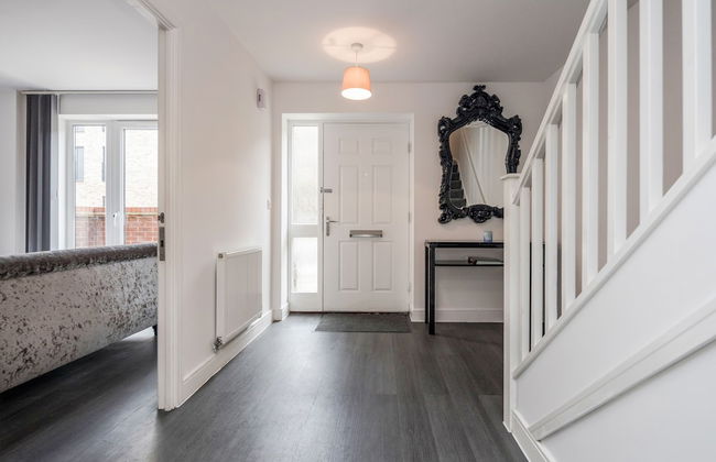 Beautiful 3-bed Apartment in Romford - Photo 9