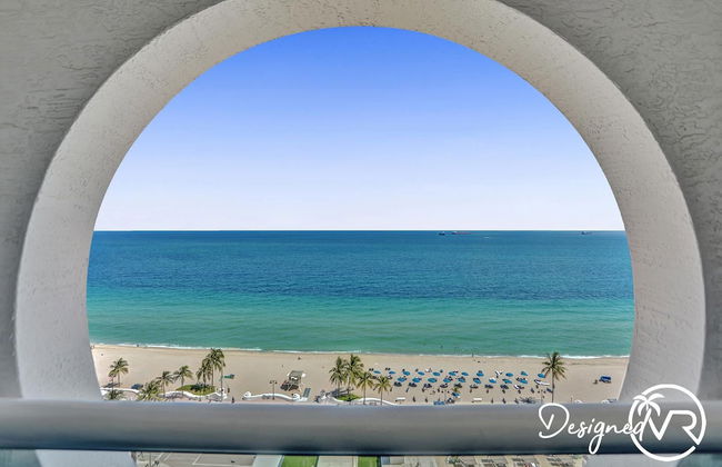 Stunning Beachfront Luxury- Your Perfect Getaway! - Photo 33