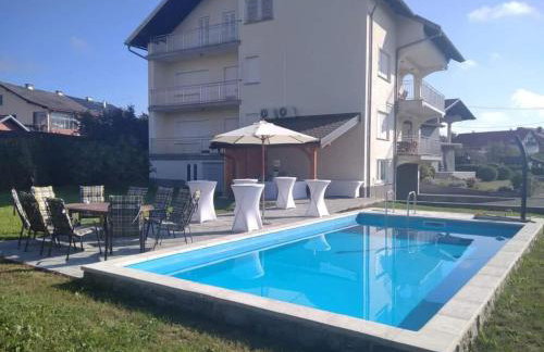 Holiday Home Dugo Selo M&A - Five Bedroom Holiday Home with Terrace - Foto 18