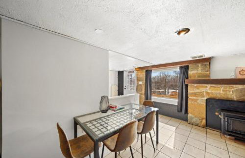 Comfort, Fun, & Charming - 5BR Oasis with Pool - Foto 7