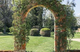 Stylish Coach House Retreat - Foto 24