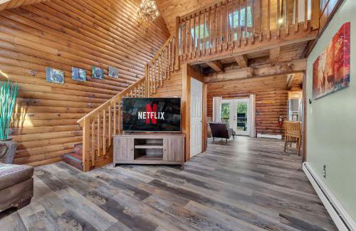 Secluded Log Cabin with Hot Tub Fire Pit Game Room - Foto 53