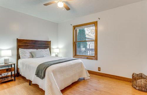 Shady Point Retreat with Hot Tub and Pickleball! - Foto 15