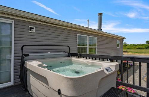 Bliss of Burdett on the Seneca Wine Trail w Hottub and Barbecue - Foto 7