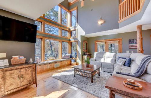 Burton on the Rocks Lake Retreat with Hot Tub! - Foto 5