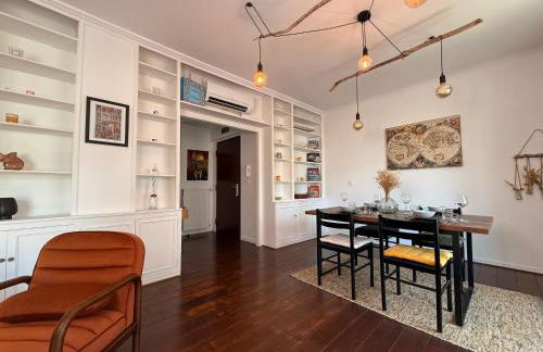 Le Peyrou - Elegant One-Bedroom Apartment for up to 4 Guests - Free Parking - Air Conditioning - Prime City Center Location - Foto 16