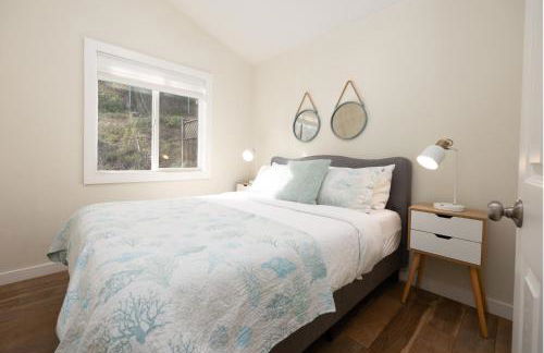 Bright Pacifica Townhouse - Photo 9