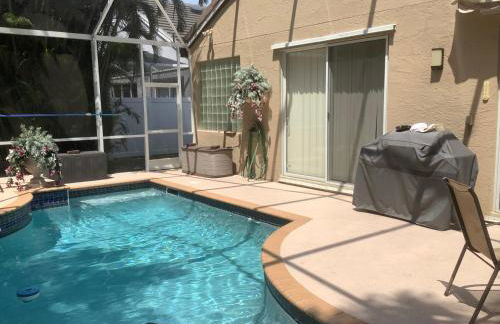 Beautiful furnished 3 BR home, pool, clubhouse access - if interested, please provide your name, contact info - Photo 3