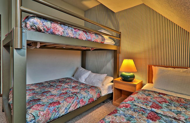 Mountain Green Resort By Killington VR - 3 Bedrooms - Photo 26