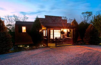 Romantic Forest Cabin with Amazing Private Deck and Spa in Ohio - Foto 9