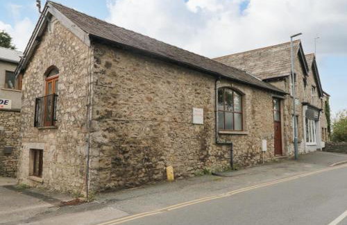 Coach House - Photo 2