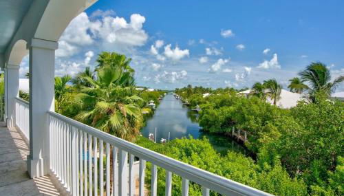 Oceanside Manor- Expansive Waterfront Pool Home, 30' Dock - Foto 4