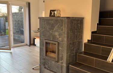 Wood&Stone - Modernes Haus in Seenähe am Tankumsee mit Terrasse, Outdoorküche, Kamin, Homeoffice Bereich & voll ausgestatteter Küche im Naherholungsgebiet - Foto 39