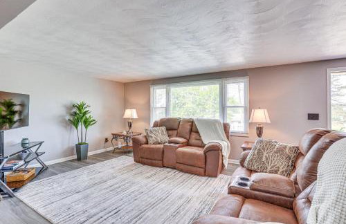 Fish, Hike and Golf Leisurely Navarre Home with Yard! - Foto 4