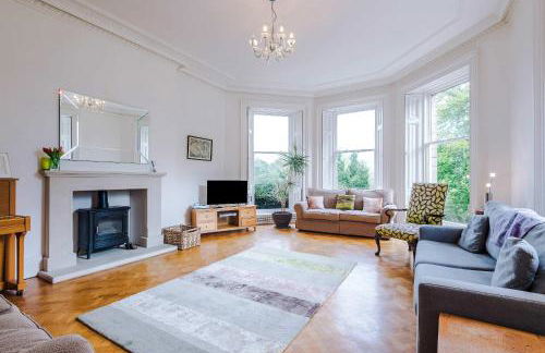 Modern 5BR Country Escape Hot Tub & Large Garden - Foto 8