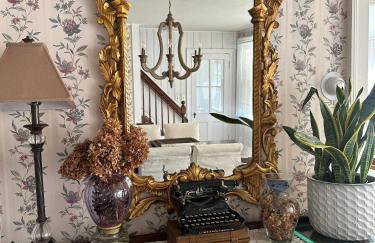 Historic Home near Stony Brook Village & Beach - Foto 30