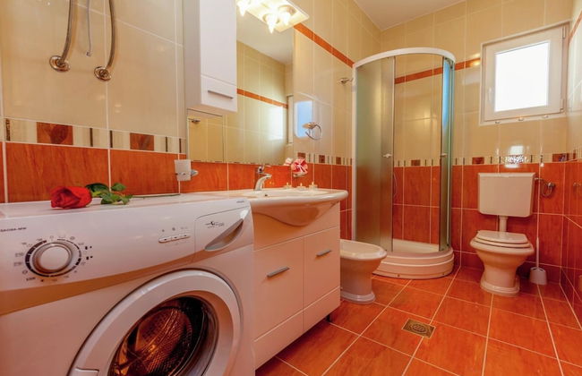 Luring Apartment in Dramalj with Hot Tub - Foto 19