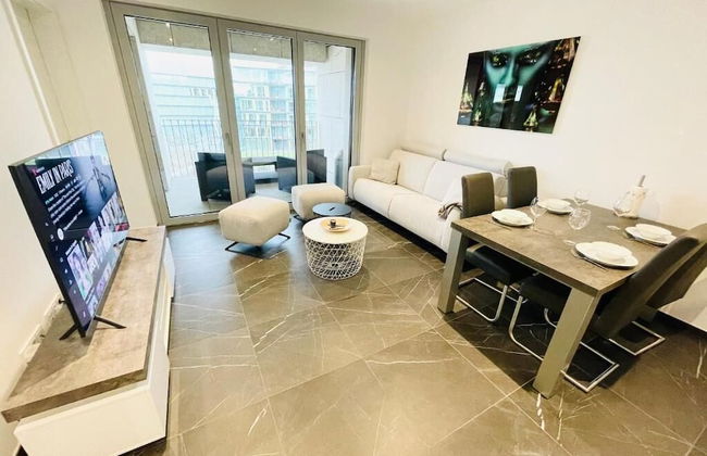 Luxury Flat with Parking & Large Terrace - Foto 15