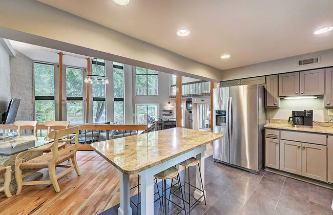 Lakefront w/ Private Dock + Hot Tub Pontoon Rental Butler Bliss by Avantstay - Photo 12