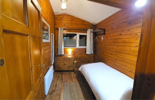 Captain’s Cabin - Photo 10