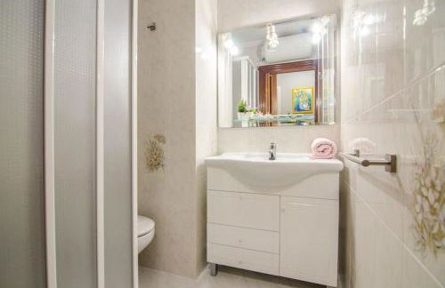 Estudio y parking privado a 3 MIN de la Playa - Foto 7