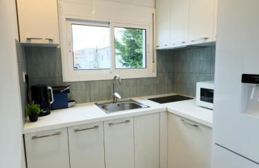 111 - Beachside Renovated 1BR apt 5 min from Beach - Photo 5