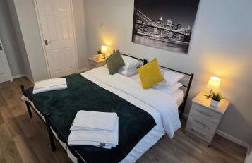 Reardon near warwick hospital, free parking, fast wifi, sleeps 5 - Foto 8
