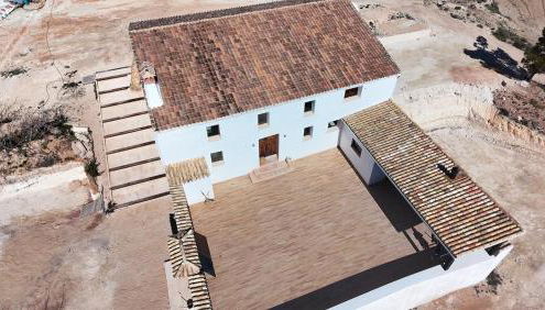 Casa Rural Completa en Alicante 6 Habitaciones con Piscina, BBQ, Vistas Naturaleza Ideal Grupos - Foto 4