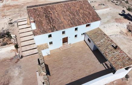 Casa Rural Completa en Alicante 6 Habitaciones con Piscina, BBQ, Vistas Naturaleza Ideal Grupos - Photo 4