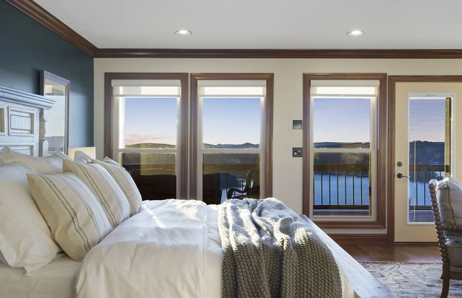 Table Rock Manor at Whitefish Bay - Photo 6