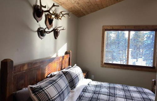 One of a Kind Cabin, Covered Deck, Spa, and Games - Foto 33