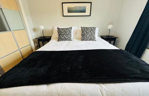 Modern Economy Glasgow Apartment with King bed - Foto 6