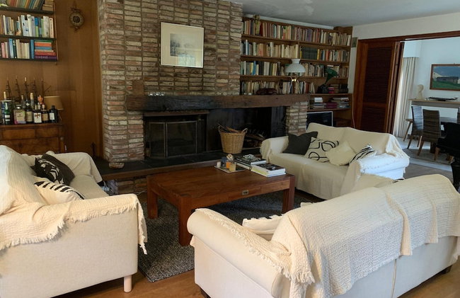 Charming Home w/ Garden - Foto 18