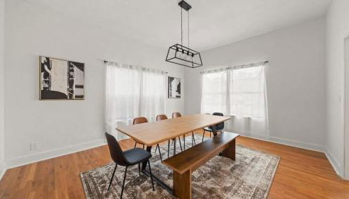 Modern Moroccan Villa w/ Firepit, BBQ + Game Room! - Foto 2