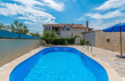 3 Bedroom Amazing Apartment In Banjevci - Foto 1