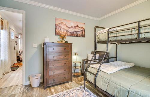 Near Trails and VAST Access! Modern Burke Home Base - Foto 17