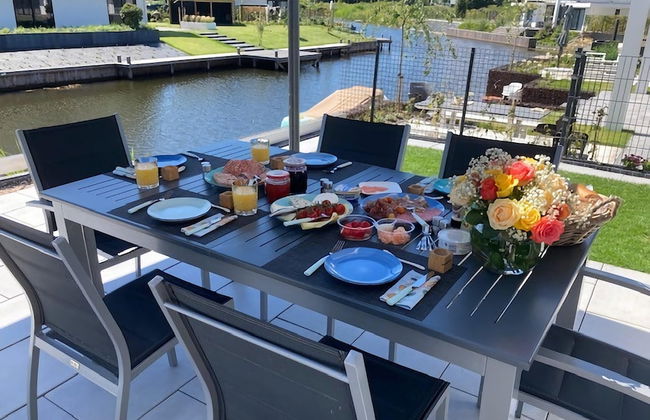 Exclusive Villa With Boat Terrace - Foto 16